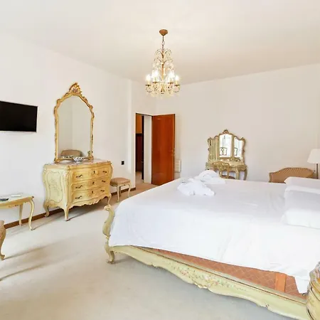 Castello Elegant Apartmán *