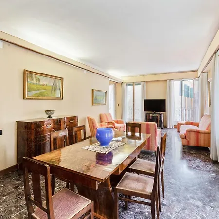 Castello Elegant Διαμέρισμα *